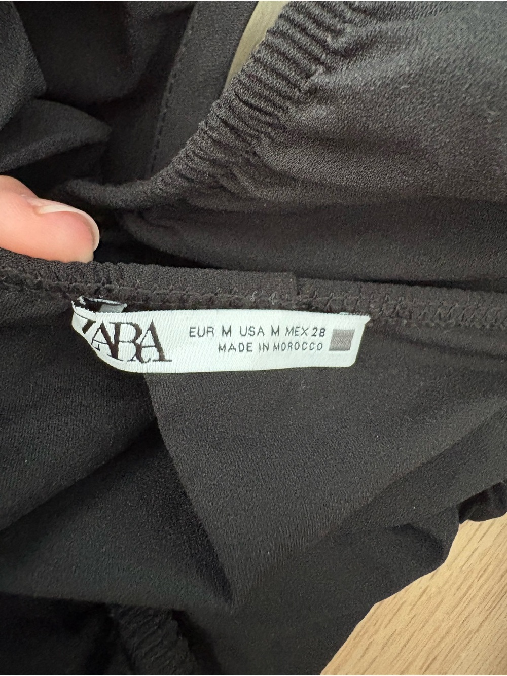 Zara Black Puff-Sleeve Wrap Crop Top - Picture 5 of 5
